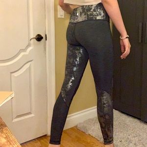 Lululemon Silver and Grey Wunderunder Leggings